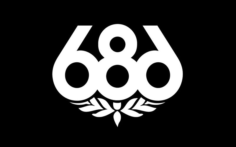 686 snowboard jackets and pants