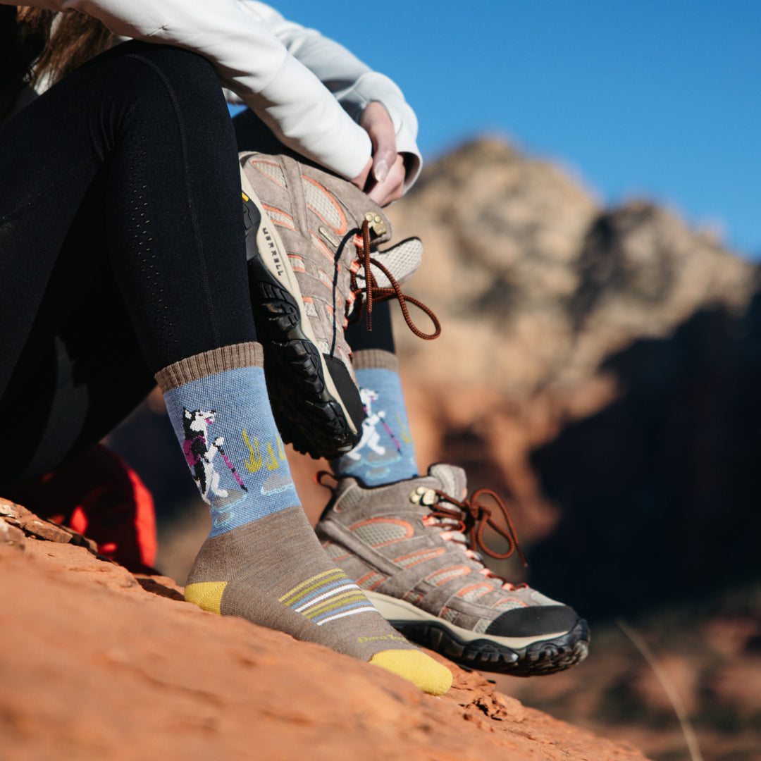 Darn Tough Women's Critter Club Lightweight Hiking Socks - 88 Gear