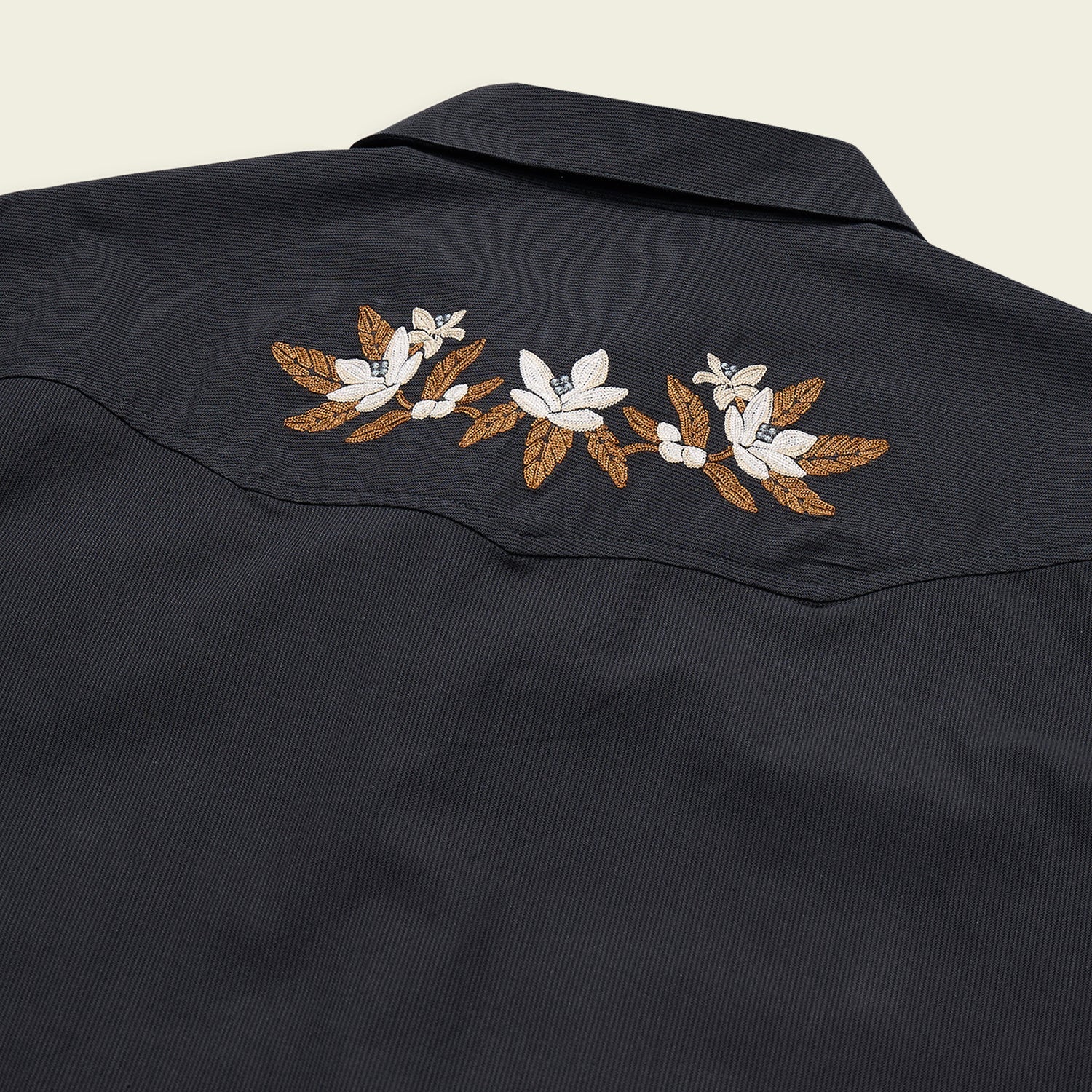 Howler Brothers Crosscut Deluxe Snapshirt - Orange Blossoms : Antique Black