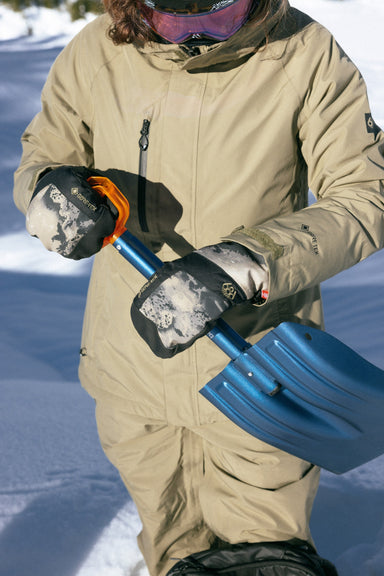 686 Men's GORE-TEX Linear Under Cuff Mitt - 88 Gear