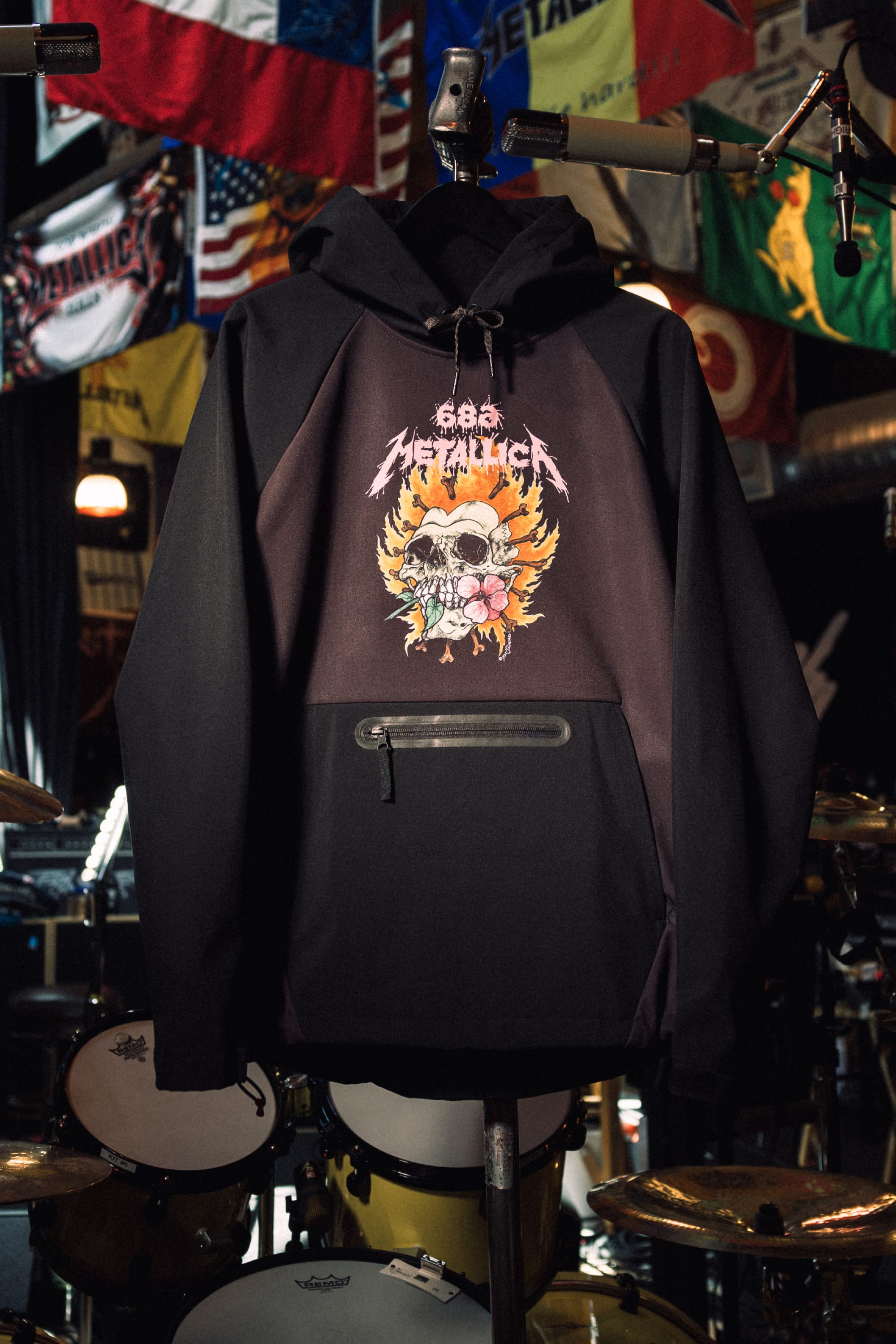 686 Women's Metallica Waterproof Hoody - 88 Gear