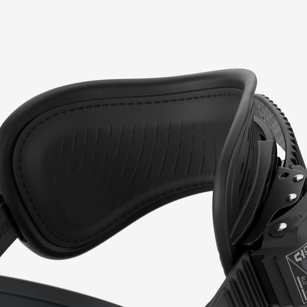 Union Strata Snowboard Bindings 2027
